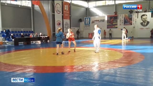 Курсанту академии ФСИН Анастасии Васильевой в День самбо вручили звание мастера спорта смотреть онлайн