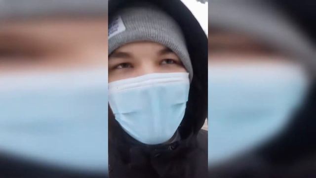 идем вместе с мр фрока и жестким геем в музторг за гитарой смотреть онлайн