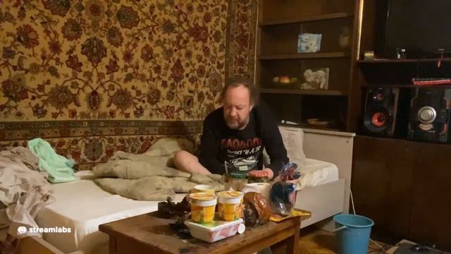 Эдуард Анатольевич и Яндекс.Станция Олисия. Знакомство. смотреть онлайн