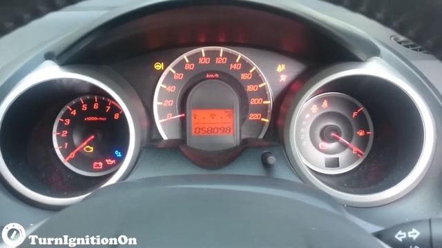 Honda Fit 1.5 i-VTEC GE6 - Start up смотреть онлайн