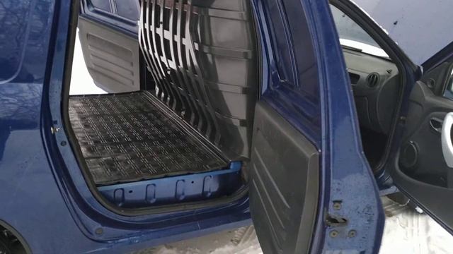 Лада Ларгус, цельнометаллический смотреть онлайн