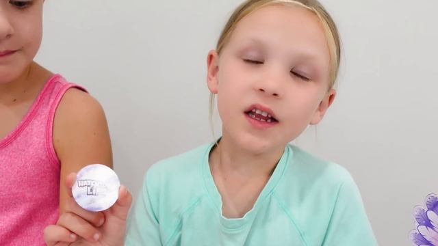 Trinity & Madison unboxing Hatchimals PIXIES RIDERS toys! - Hatch It On! смотреть онлайн