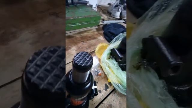 Домкрат гигант смотреть онлайн