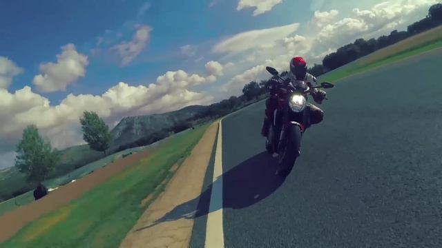 Monster 1200 R - Racing Spirit смотреть онлайн