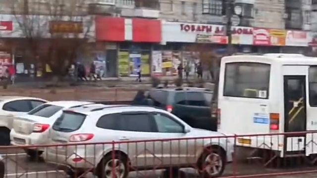 3-х часовая пробка. г.Волгоград Красноармейский р-н смотреть онлайн