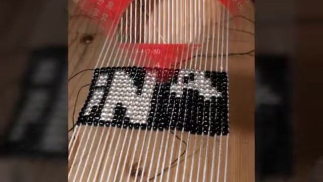 Бисероплетение на станке. Как это было. Мои ранние работы из бисера. Слайдшоу. смотреть онлайн