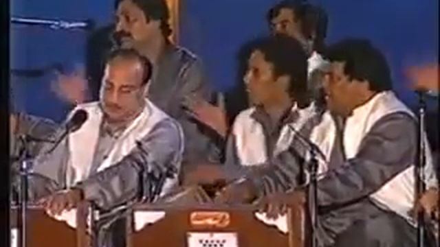 Mukh Tera Soneya Gulab Nalo Changa Ae Mukh Tera Soneya Sharab Nalo By Ustad Nusrat Fateh Ali Khan