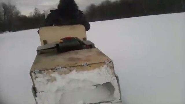 Мотобуксировщик Север по глубокому снегу / creative russian snowmobile смотреть онлайн