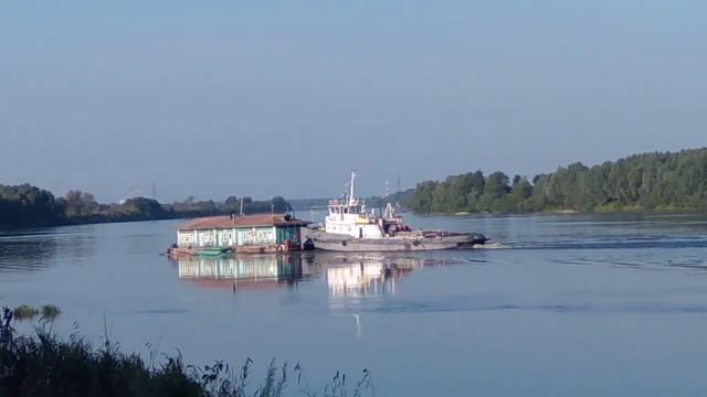 плывет дом по Оке смотреть онлайн
