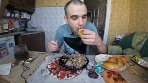 МУКБАНГ РЫБНЫЕ КОТЛЕТЫ / ГРЕЧКА / ПИРОЖКИ С ЛУКОМ И ЯЙЦОМ / EATING Mukbang / ASMR АСМР