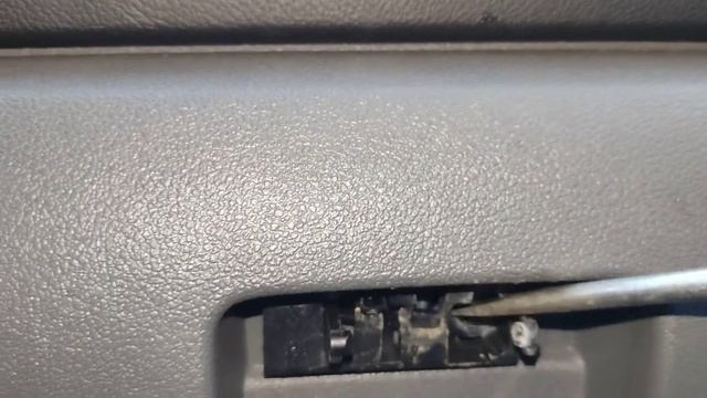 Ford focus 2 рестайлинг - заклинило бардачок смотреть онлайн