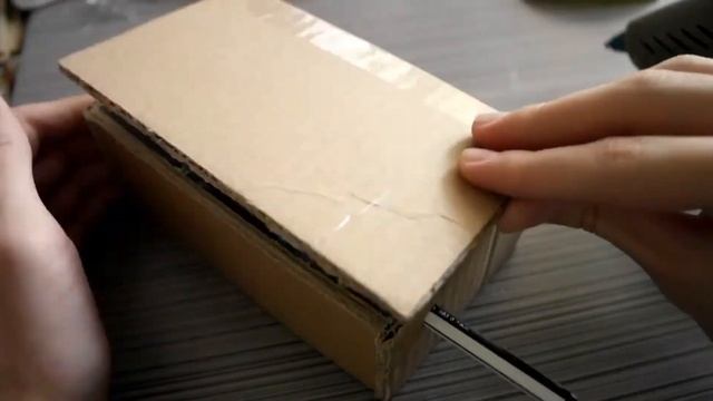 Как сделать клоуна выпрыгивающего из коробочки смотреть онлайн