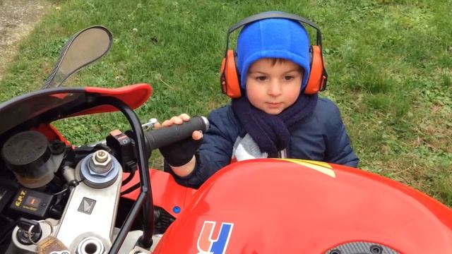 Honda vtr sp1 vs thomas смотреть онлайн