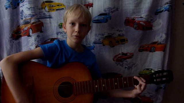 УРОК НА ГИТАРЕ акорды и бой. УРОК №1