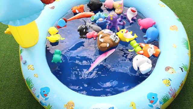 Learn Animal Names for Kindergarten with Baby Shark - Learn Colors | Toys for Kids | Lum Sum Kids смотреть онлайн