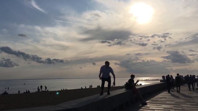 100 САЛЬТО ВПЕРЕД В РАЗНЫХ МЕСТАХ смотреть онлайн