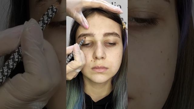 корекция бровей хна от зола#хназола#зола #брови #brows #browns смотреть онлайн