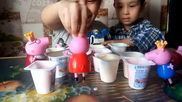 СВИНКА ПЕППА И ДЖОРДЖ кушает вкусный йогурт!!! Peppa Pig And George Eats Yoghurt!!!