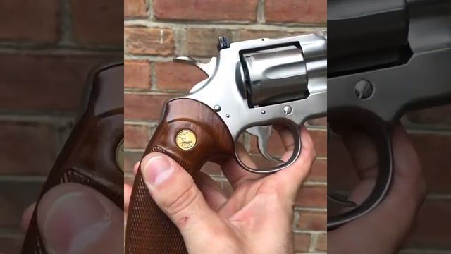 Colt PYTHON 357 MAGNUM смотреть онлайн