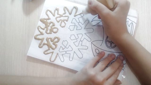 Снежинка из витражных красок. смотреть онлайн