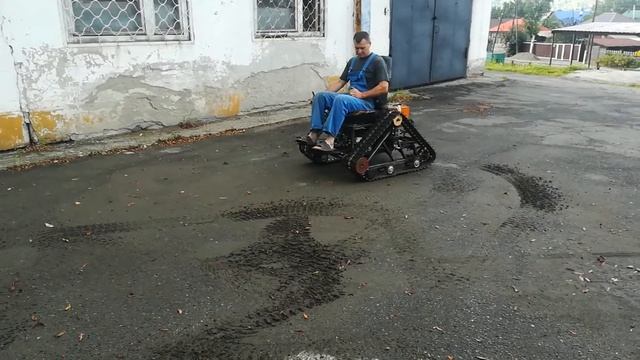 Кресло на гусеницах на гидроприводе 2
