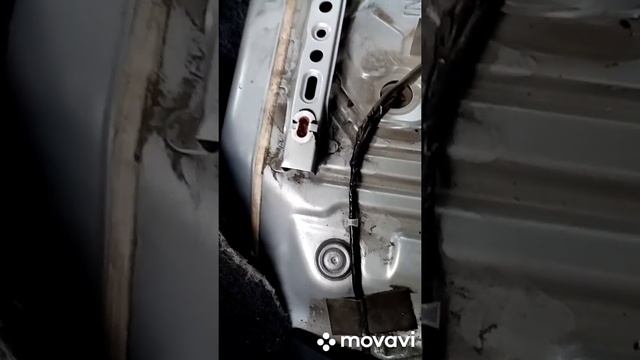 Nissan Note 2016г. Как снять заднее сиденье. смотреть онлайн