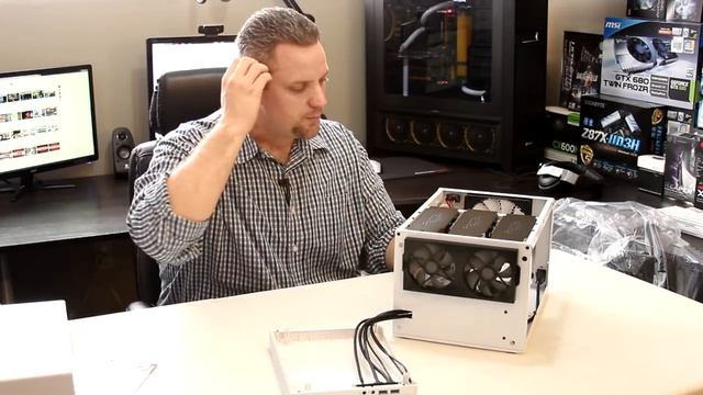 Fractal Designs NODE 304 - IT'S SO FRIGGEN CUTE!!! смотреть онлайн
