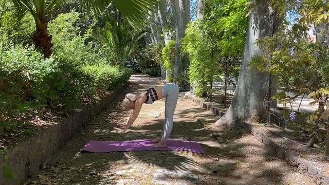 День 7! Yoga challenge “Сила и покой внутри». 23 минуты. Йога для начинающих и практикующих. смотреть онлайн