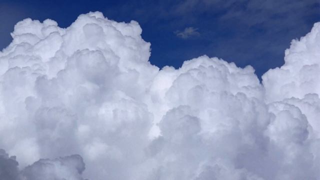 White Puffy Clouds HD. Белые пушистые облака. Релакс смотреть онлайн