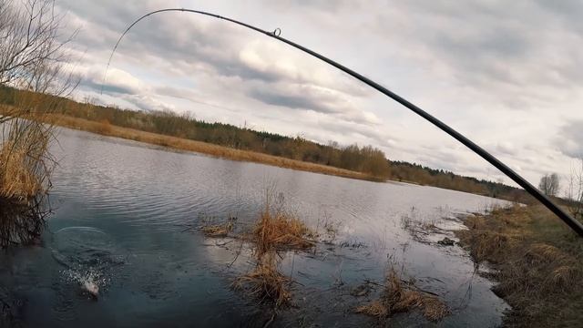 Щука на УЛЬТРАЛАЙТ ранней весной р. Тетерев 2021 смотреть онлайн