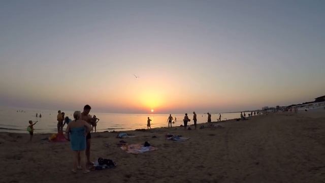 МНОГОДЕТНАЯ СЕМЬЯ В АНАПЕ СУПЕР ЗАКАТ НА МОРЕ АНАПА 27 ИЮЛЯ РЕКОРД ПО ПЛАВАНИЮ У ВЛАДА смотреть онлайн