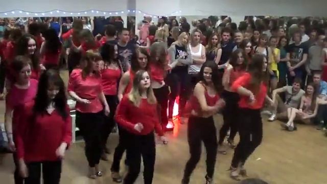 Бачата на вечеринке Женский стиль смотреть онлайн
