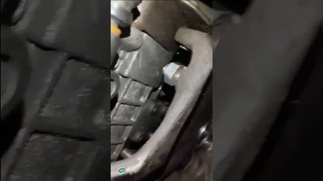 Не заводиться! ПНВТ відвалився від колхозного зварювання - VW LT35 2.5tdi смотреть онлайн