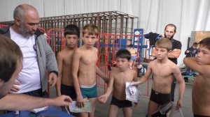 Взвешивание борцов команд Сочи, Уллубийаула, Тульской области и Чеченской республики.