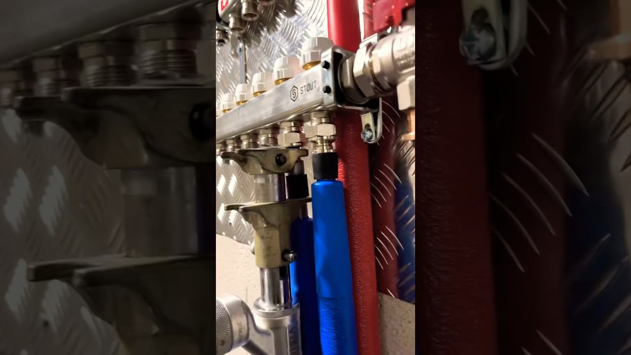 Подсоединение труб из сшитого полиэтилена и сборка коллектора отопления смотреть онлайн