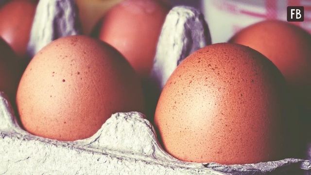 Специалисты рассказали, почему нельзя мыть сырые яйца перед приготовлением смотреть онлайн