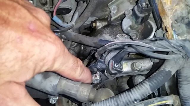 97 NISSAN COOLANT BLEED1 смотреть онлайн