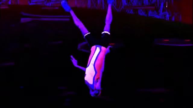 ЗОМБИ КОЛБАСИТ из видео БЕГИ, ЗОМБИ! БЕГИ! Ben And Ed смотреть онлайн