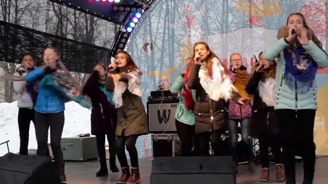 Хуторянка, Звуки радуги (Звездный экспресс) 2019 смотреть онлайн