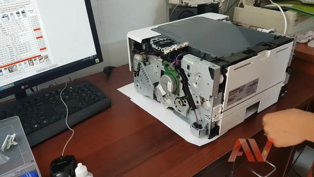 How to clean laser box, Instructions for replacing the HP LaserJet Pro M402dn optical box смотреть онлайн