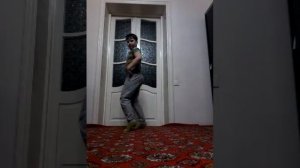танец под на часах 00