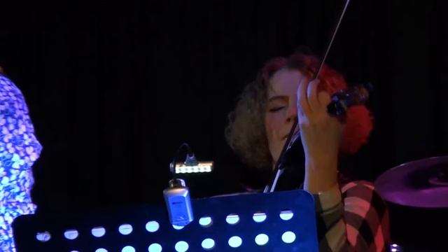 группа "Дефекты Речи" Бегущая по волнам смотреть онлайн