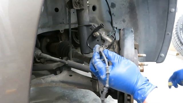 Easy! How to Change Wheel Speed Sensor! ABS light on, Service Stabilitrak Chevy Equinox GMC Terrain смотреть онлайн