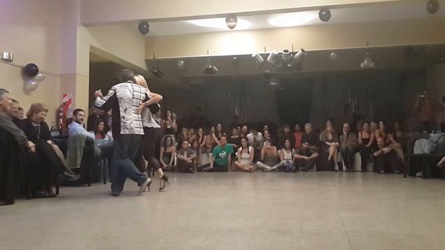 NATY BAZAN Y EL NENE GARUFA "MILONGA ABRAZAME смотреть онлайн