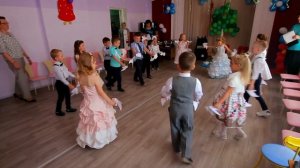 танец   "Белые голуби" Выпускной в детском саду