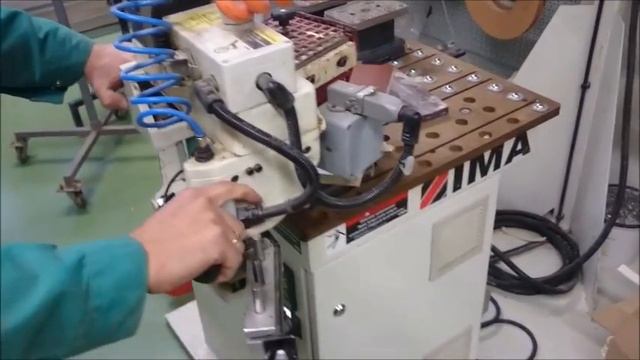 Обработка криволинейных деталей кромкой пвх 2 мм на станке IMA смотреть онлайн
