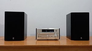 YAMAHA NATURAL SOUND DVD RECEIVER RDX-E700