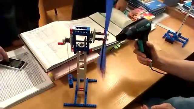 Ветряк с двумя лопастями