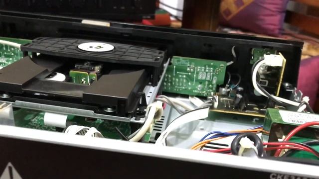 Đầu Cd Denon 755se giá rẻ nhất. FB 094 26 26 836 Hotline 0961 484 888 ( Giá 5.5tr ) смотреть онлайн