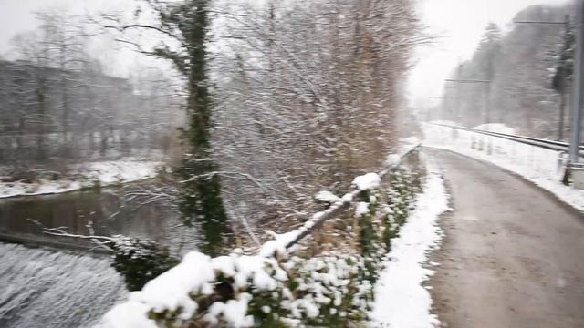 Швейцария, Winterthur. Водопады на реке Toss. смотреть онлайн